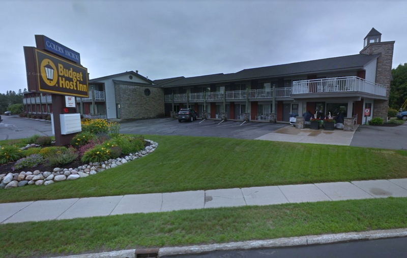 Golden Anchor Motel (Budget Host Inn) - Street View